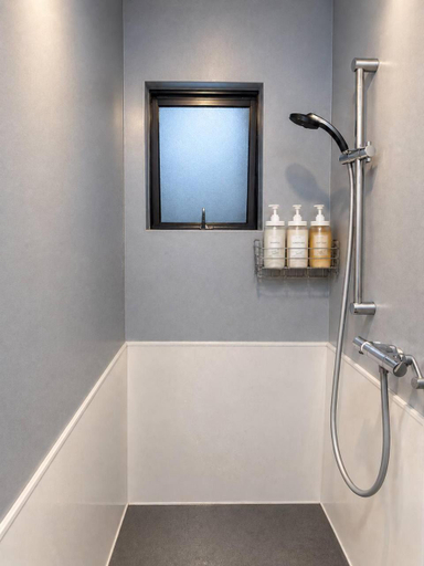 Bathroom 2, Hostel Bedgasm, Taitō