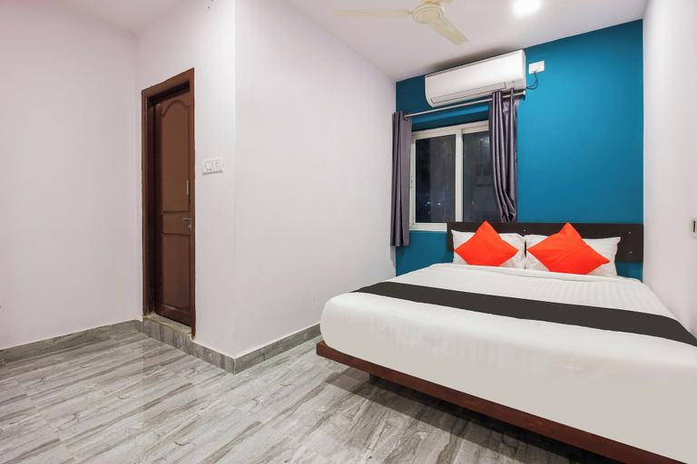 Others 2, Capital O Che Sigma Hotel, Ranga Reddy
