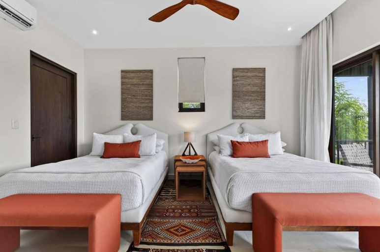 Bedroom 2, Las Catalinas Doorway, Santa Cruz