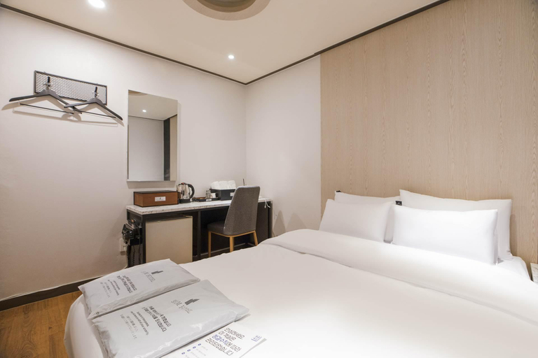 Bedroom 4, Suwon Station Ssum, Suwon