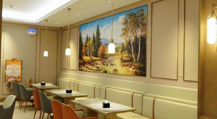 Food & Drinks 4, Vienna Hotel Hubei Jinzhou Changjiang University, Jingzhou