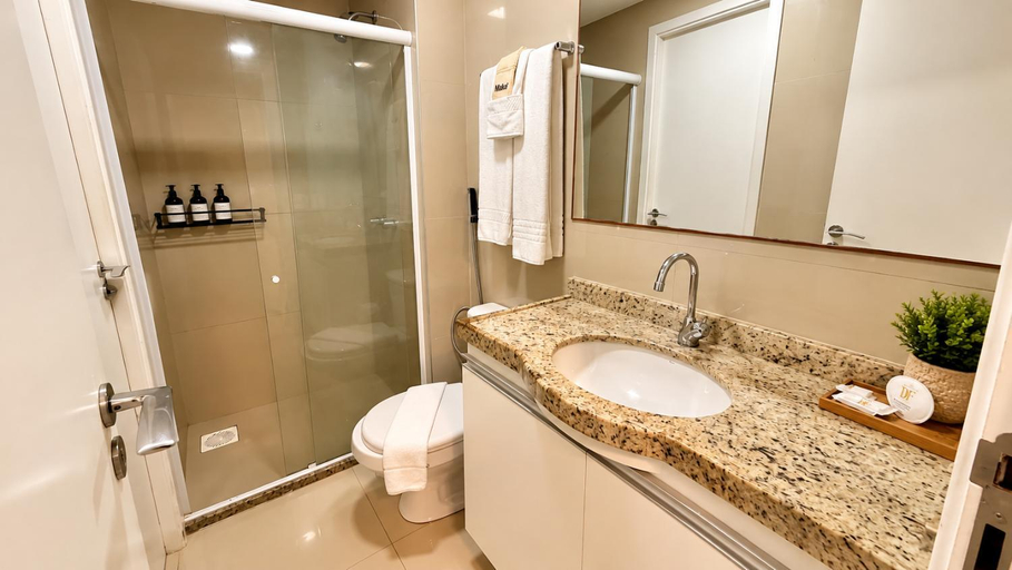 Bathroom 3, Vg Fun by Diego Flats, Fortaleza
