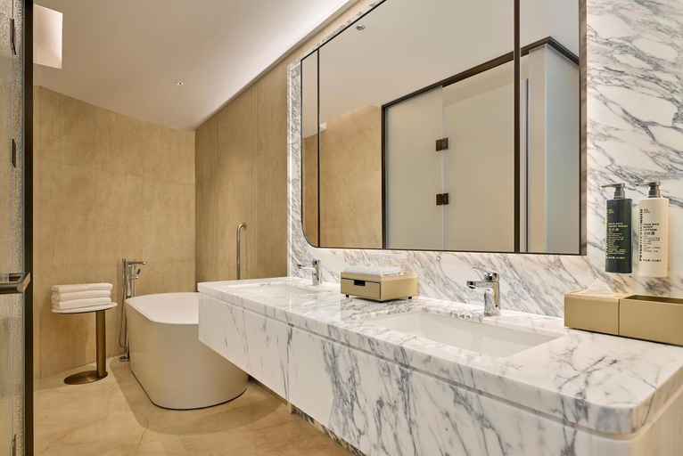 Bathroom 3, Hilton Garden Inn Shenzhen Dameisha, Shenzhen