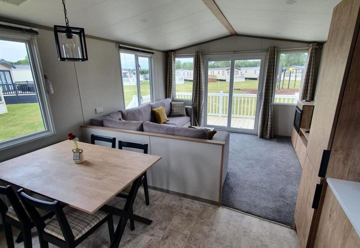 Others 5, Sleeps6-familyfriendly-flamingoland-pool, North Yorkshire