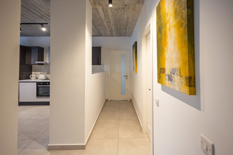 Others 4, Spacious 3BR Apartment Close to St. Julians