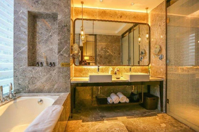 Bathroom 4, Hou Yi Grand Hotel, Xiangxi Tujia and Miao