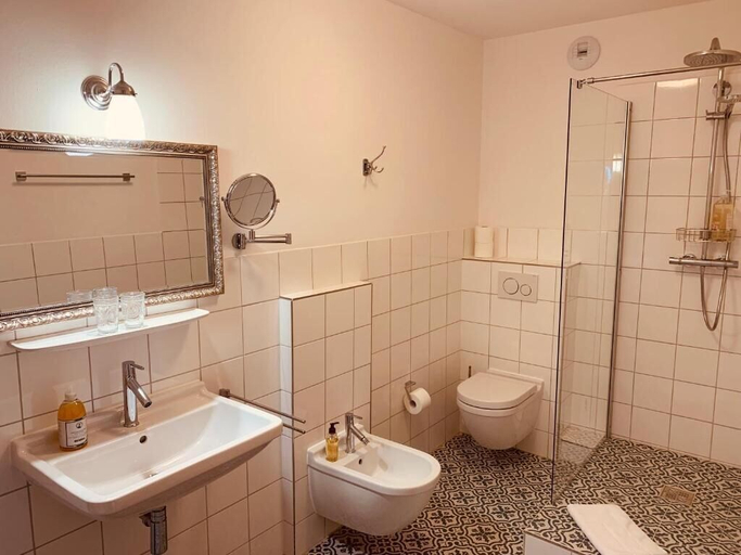 Bathroom 5, Le Manoir des Sens - Foret de Bergheim, Haut-Rhin