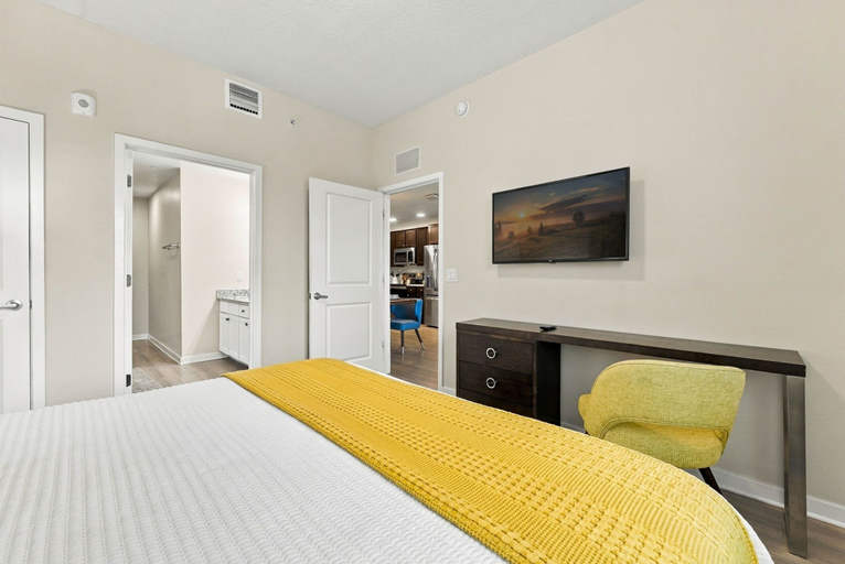 Others 5, From Convention Days to Park Days, 3BR Condo, Orange