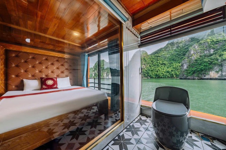 Bedroom, Cat Ba Gem Cruise - Overnight On The Bay With Meals, Activities, Cát Hải