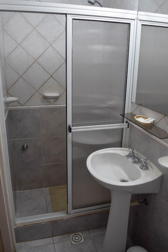 Bathroom 2, Hotel Nordico, Bariloche