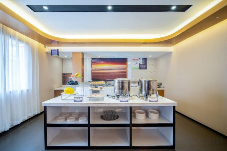 Food & Drinks 5, Yeste Hotel (Leye), Baise