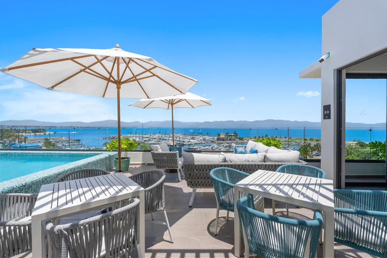 Others 3, 2BR Near the Ocean With Pool, Gym, Wifi, and Full Kitchen, Compostela