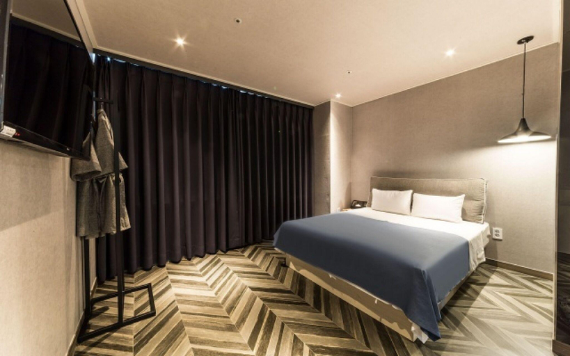 Bedroom 3, Namyangju W Hotel Hopyeong Branch, Namyangju