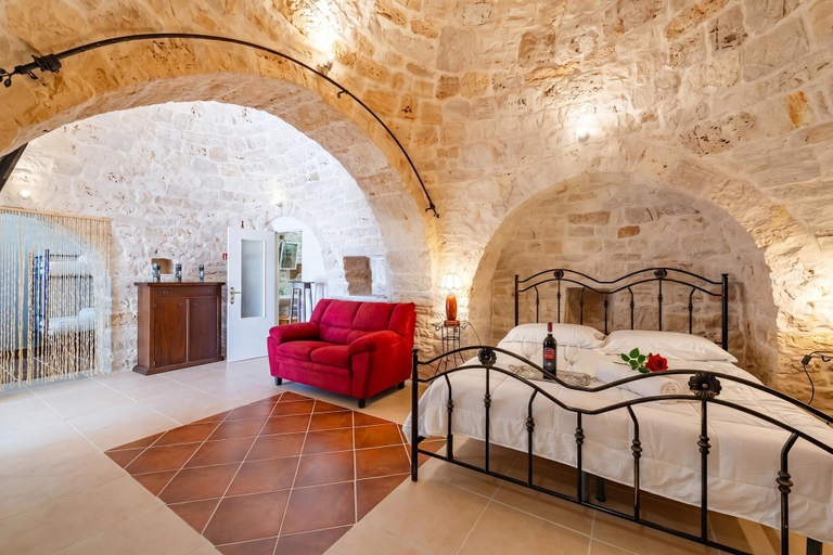 Others 5, Trullo del Bosco In Martina Franca, Taranto
