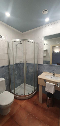 Bathroom 5, Hotel Gametxo, Vizcaya