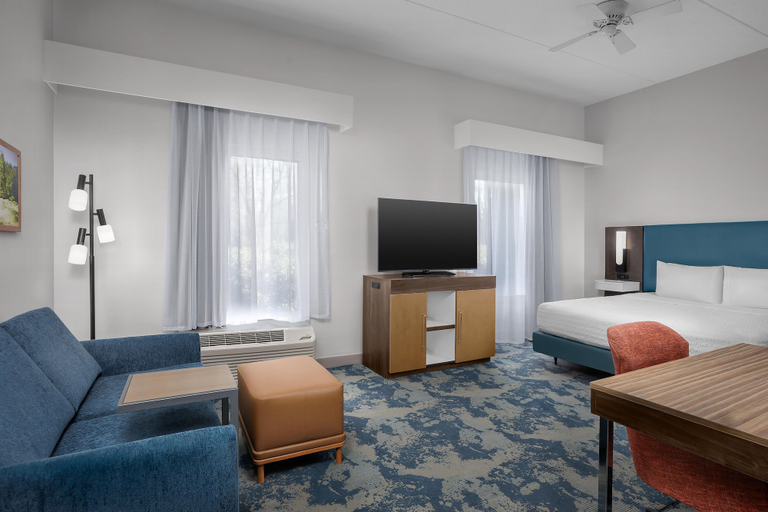 Bedroom 3, Hampton Inn & Suites Clinton - I-26, Laurens