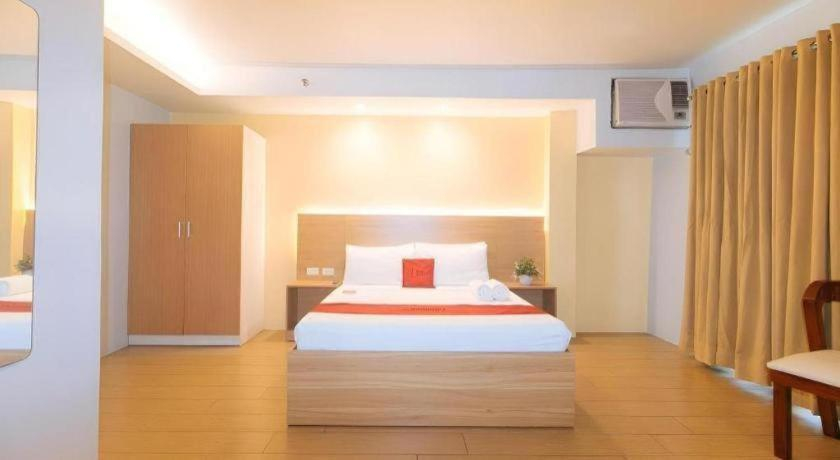 Bedroom, Suites Makati, Makati City