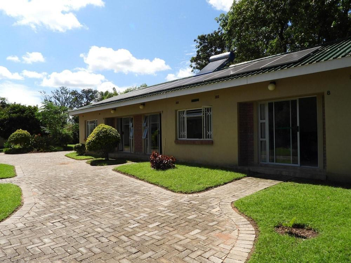 Others 2, 2 bedroomed apartment with en-suite and kitchenette - 2065, Harare