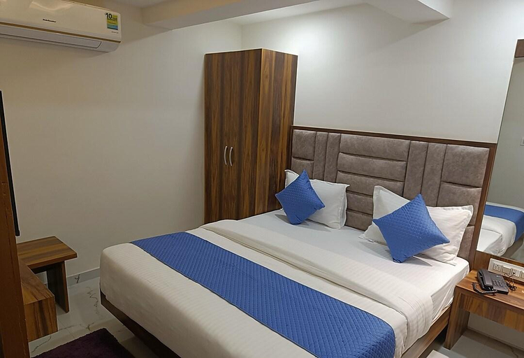 Bedroom 5, Hotel Royal Grand, Ahmadabad