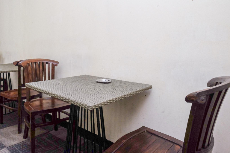 Public Area 4, RedDoorz @ Mamagayo Inn Yogyakarta, Yogyakarta