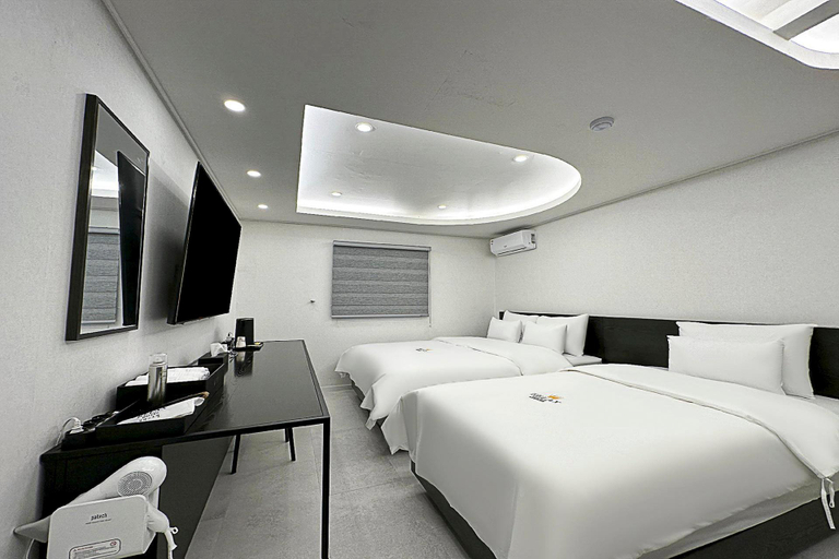 Bedroom 3, Jeonju Uadong Relax Hotel, Jeonju