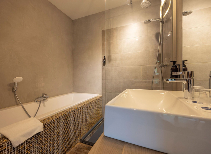 Bathroom 4, Fletcher Hotel-Restaurant Kasteel Coevorden, Coevorden