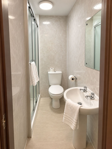 Bathroom 5, The Avenue Lodge, Birmingham