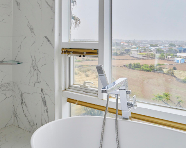 Bathroom 3, Jeju With You Aewol, Jeju