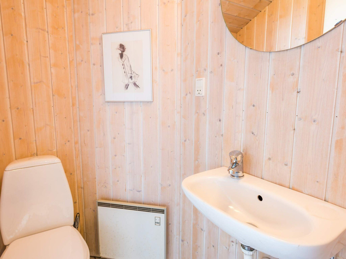 Bathroom 3, 4 Star Holiday Home in Hvide Sande, Ringkøbing-Skjern