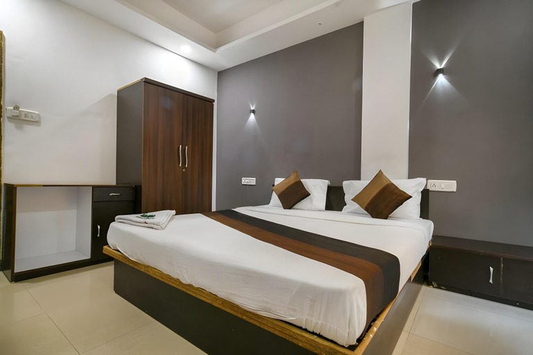 Bedroom 4, Hotel Aarav 94, Indore