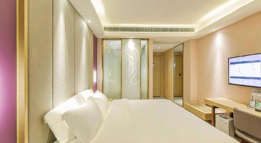 Bedroom 2, Lavande Hotel Luzhou BBQ new World                                                         , Luzhou