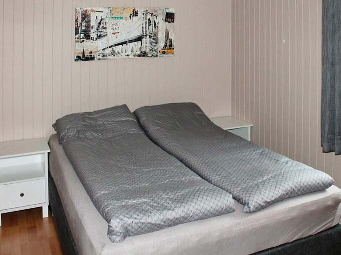 Bedroom 2, person holiday home in AVEROY, Averøy