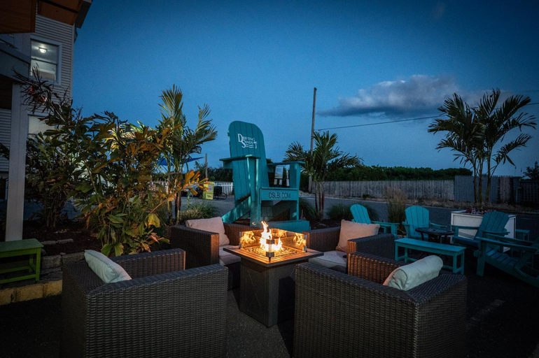 Food & Drinks 5, Drifting Sands Oceanfront Hotel, Ocean
