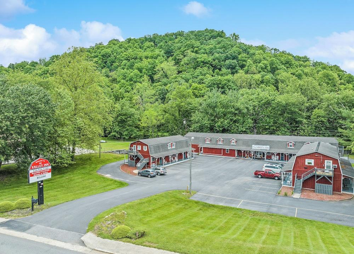 Exterior & Views, The Valley Inn, Haywood