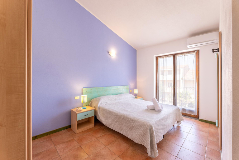 Bedroom 2, Glorious Residence Le Pavoncelle 1 Bedroom sleeps 4 child, Olbia-Tempio