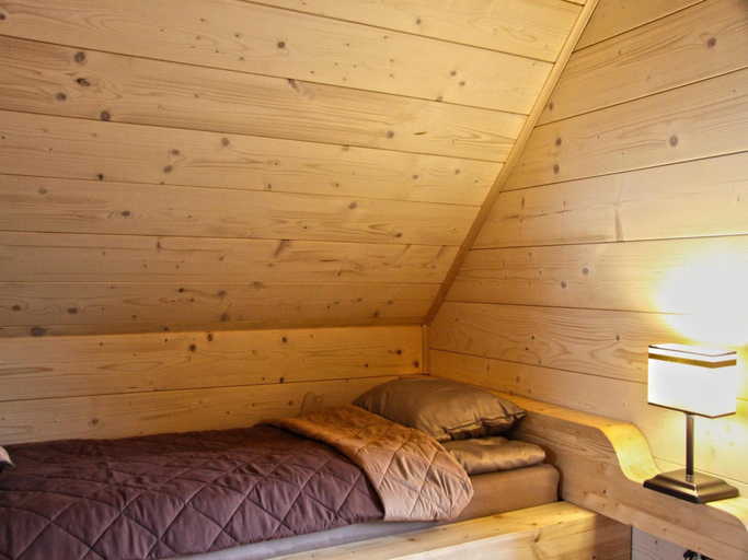 Others 2, Comfortable Holiday Cottages Right by the Lake, Świebodzin