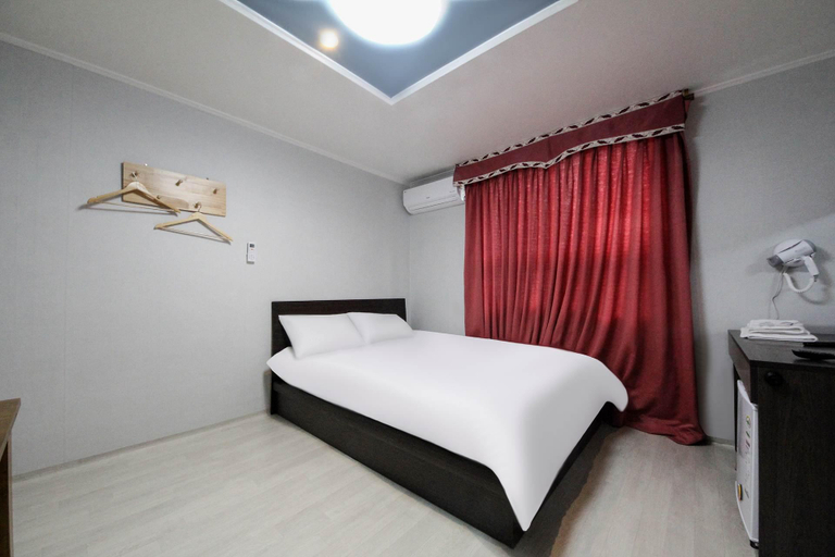 Bedroom 4, Gangneung (Jeongdongjin) Sea Trip, Gangneung