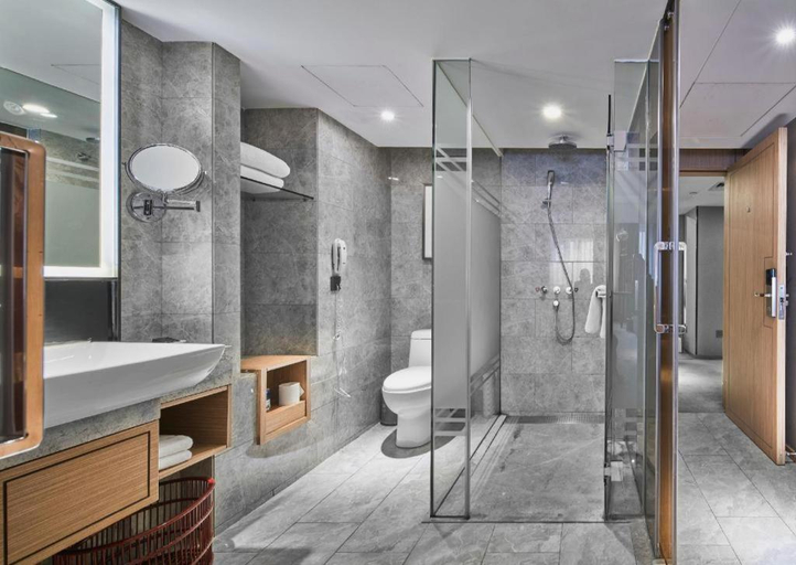 Bathroom 4, ICE  FLOWER  HOTEL 冰花酒店（广州天河体育中心林和西地铁站店）, Guangzhou