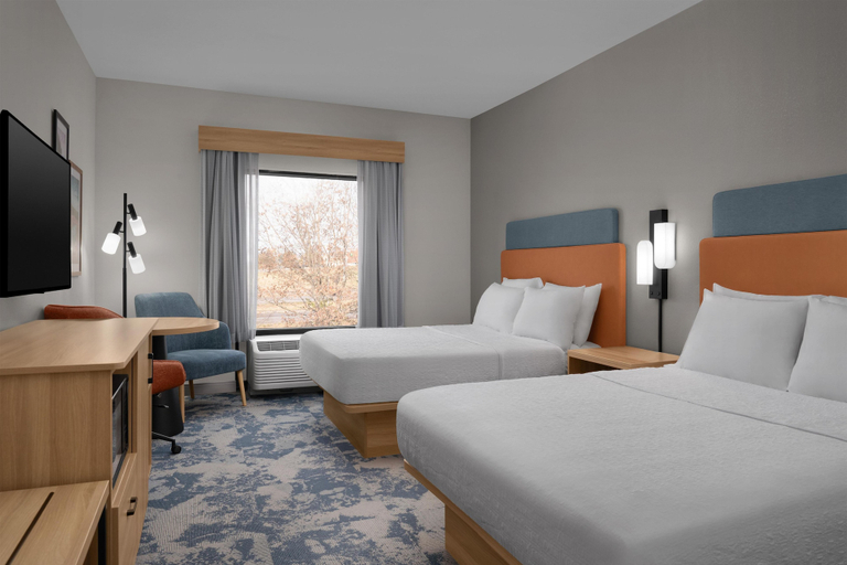 Bedroom 3, Hampton Inn Crossville, Cumberland