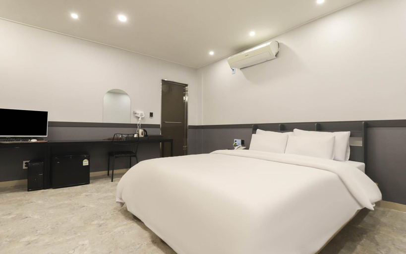 Bedroom 4, Indeokwon Hotel Brown Dot, Anyang