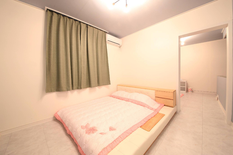 Bedroom 4, Yeosu Party Motel and Guest House, Yeosu