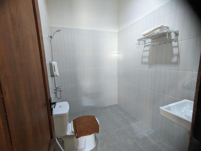 Bathroom, Borobudur Hotel Jogja, Sleman