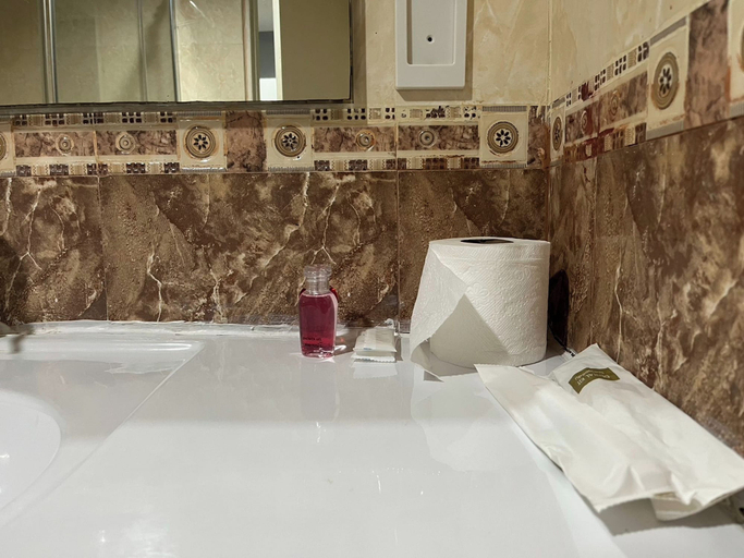 Bathroom 3, Golden Star Pattaya, Pattaya