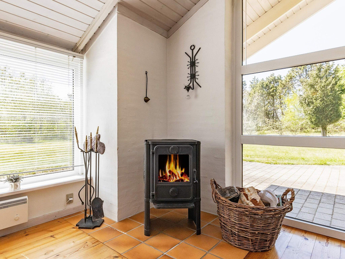 Others 4, 5 Star Holiday Home in Laeso, Læsø