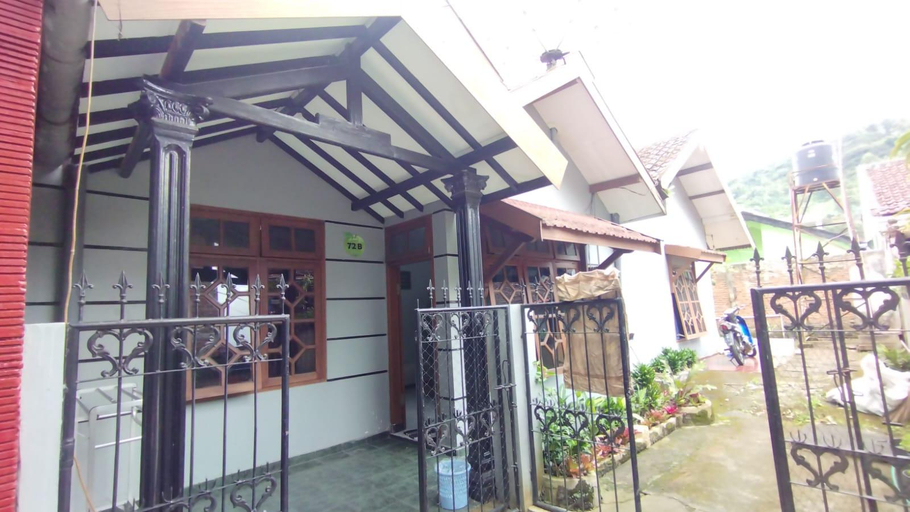 Others 5, Villa Sri, Malang
