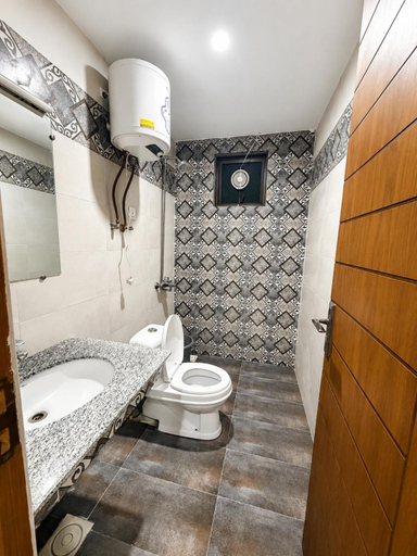 Bathroom, Lavish Guest Line, Islamabad