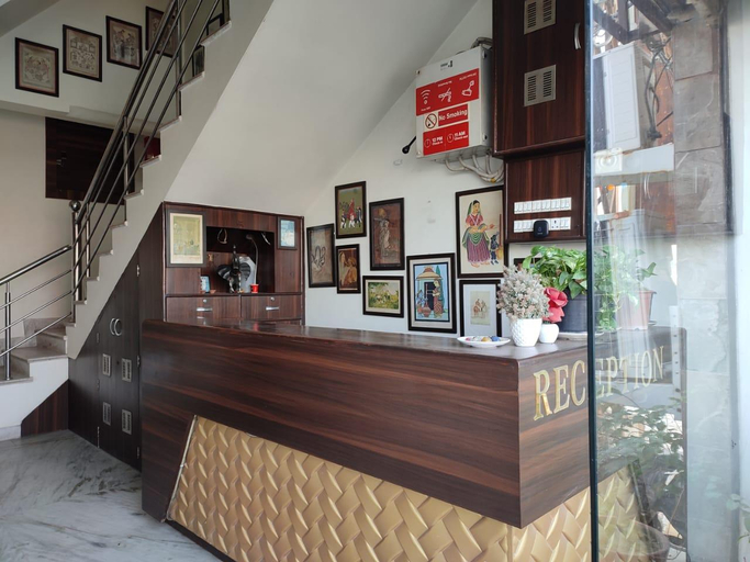 Public Area 5, Hotel Pushpa Palace, Mathura