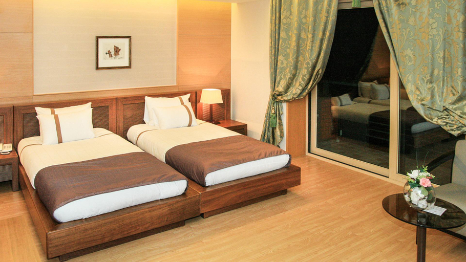 Bedroom 2, Hantan River Spa Hotel, Cheorwon
