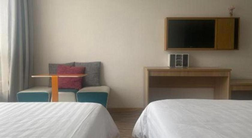 Bedroom 5, 7Days Inn Tianjin Airport NO.1 Bridge Branch, Tianjin
