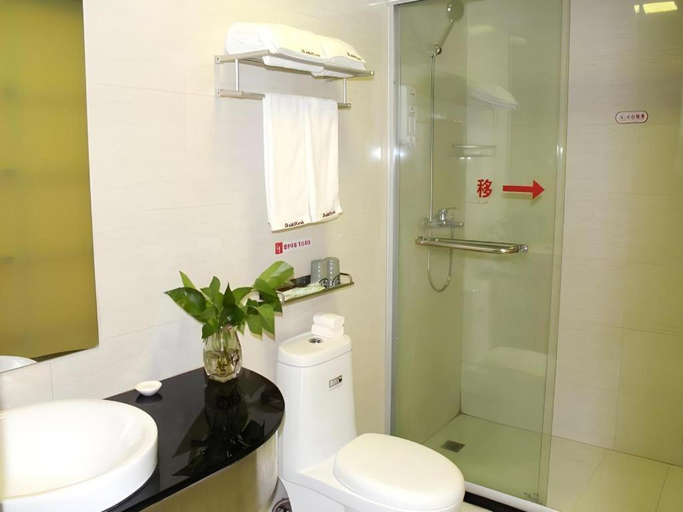 Bathroom, Shell Shanghai Yangpu District Shuangyang Road Hotel, Shanghai
